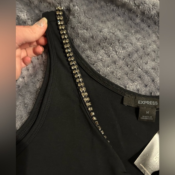 Gorgeous NWT Black Rhinestone Twist Neckline Express Top SzM - Picture 2 of 6